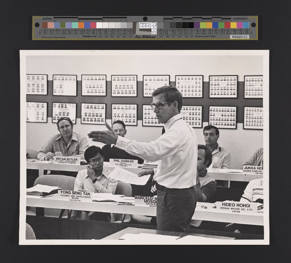 Miniature of Photo of Steven Wheelwright teaching